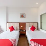 Oyo 196 Sweet Hotel
