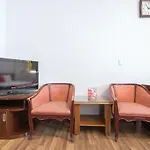 Reddoorz Plus Near Van Mieu Quoc Tu Giam