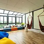 Backy Poshtel