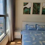 The March House No.4 * 2 Bedrooms * Park Hill Premium * Timescity
