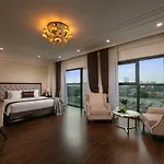 Adonis Hotel