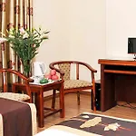Hanoi Old Decade Hotel