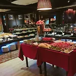 Essence Palace Hotel