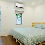 Buzz Hanoi 2 Bedroom In Old Quarter With Balcony