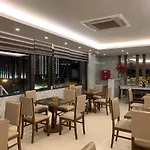 Rosarian Hotel
