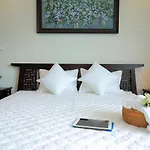 The 1989 House** At Kim Ma* Luxury Apartment* Near Lotte Tower