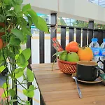The 1989 House** At Kim Ma* Luxury Apartment* Near Lotte Tower