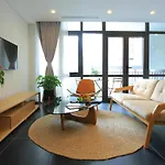 The 1989 House** At Kim Ma* Luxury Apartment* Near Lotte Tower