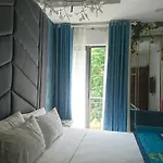 Hera Hotel