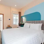 Ohana Hotel