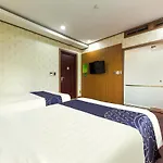 Oyo 1107 Dream Gold Hotel 1