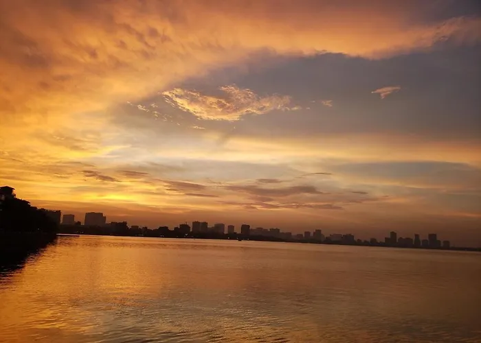 Papahouse 0M To Westlake 5 Star View