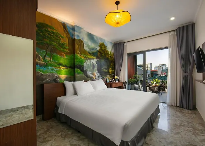Hanoi La Cascada House & Travel