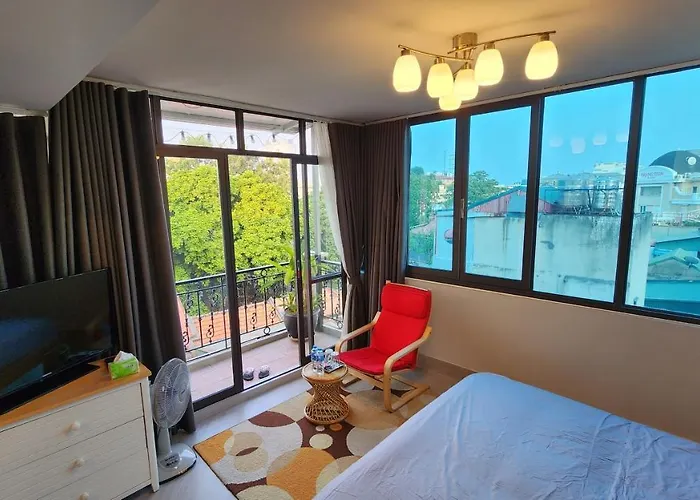T Home Balcony Homestay
