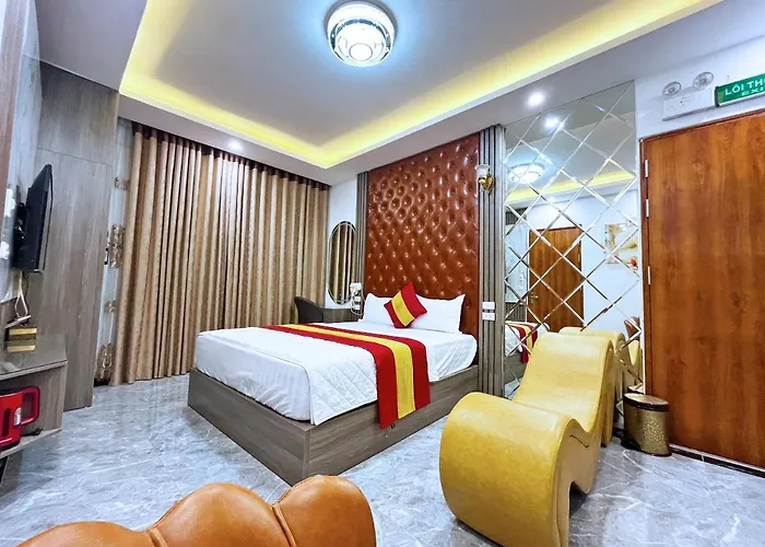 Queen Hotel - Mo Lao