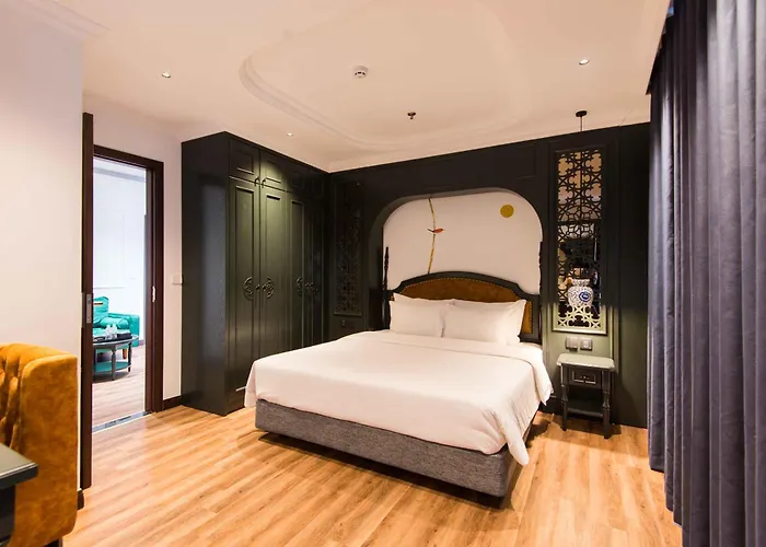 Paradise Suites Truc Bach Lake
