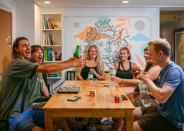 Downtown Hostel & Rooftop Bar