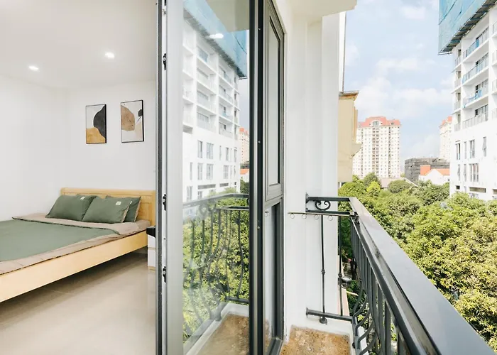 9 Light Apartment