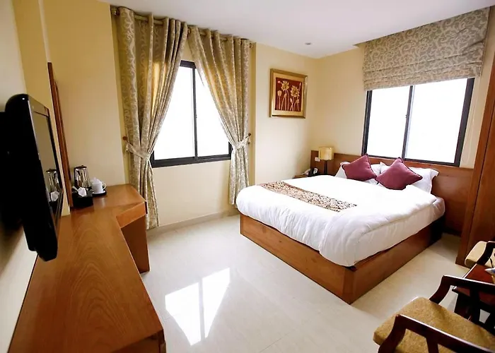 Hanoi B Hotel & Travel - 5 Mins Hoan Kiem Lake