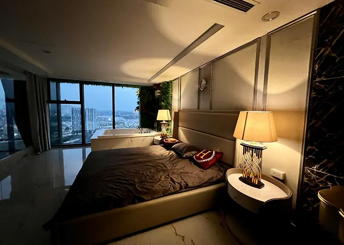 Royal Penhouse Duplex Nguyen Xien