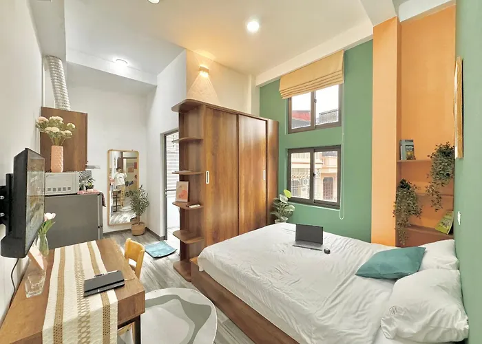 Harmony Home Lakeside-Modern-Balcony