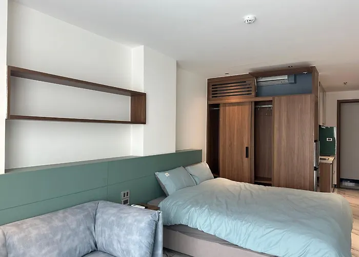 Luxe Paradise Suites Hotel Hoang Cau