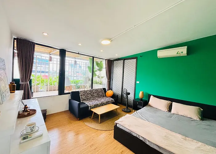 Terra Homestay - Big Balcony With Elevator - 150M To Hoan Kiem Lake