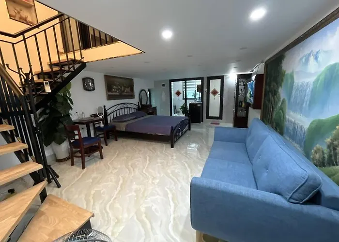 Balcony House