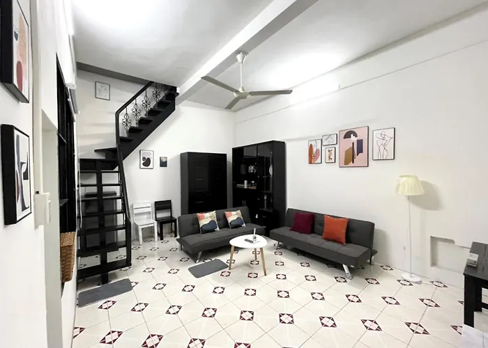 Old Quarter Danny\'S Spacious 2-Floor Apartment, Next To Train Cafe Street