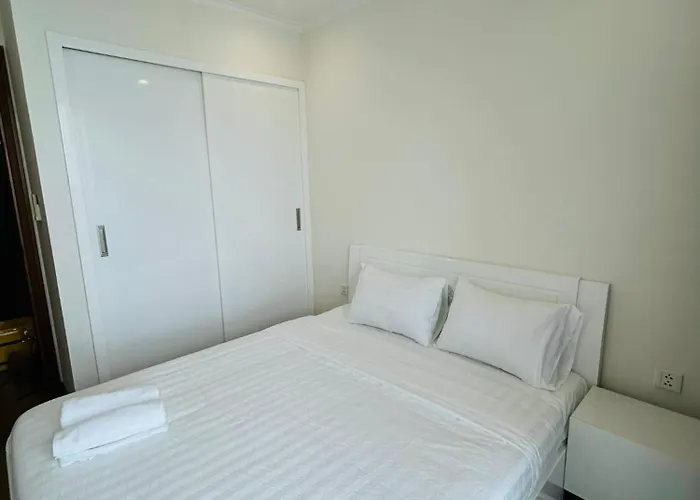3Br Apartment Times City Netflix Balcony