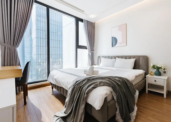Lynn Apartment - Vinhomes Metropolis Near Lotte Center