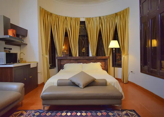 Lushstay - Vintage Haven For Couples