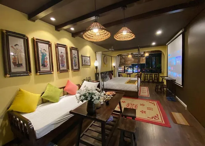 Old Quarter Lux Boutique Railview Retreat