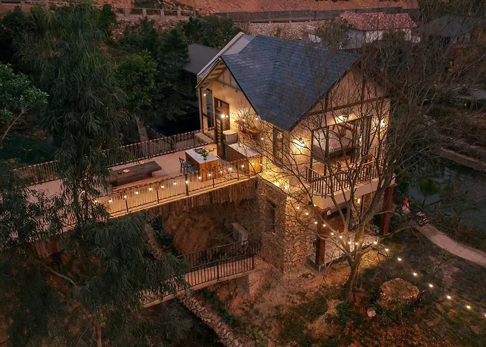Quin House