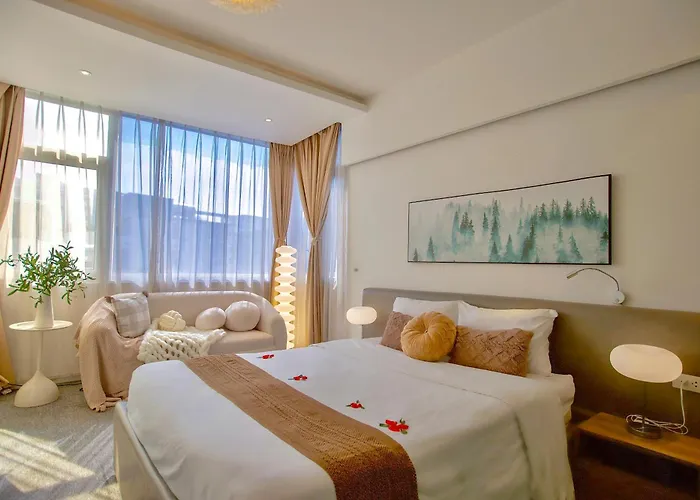 Keypad Hotel - 28 Dich Vong Hau