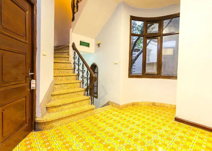 Chikoo Homestay Spot-On