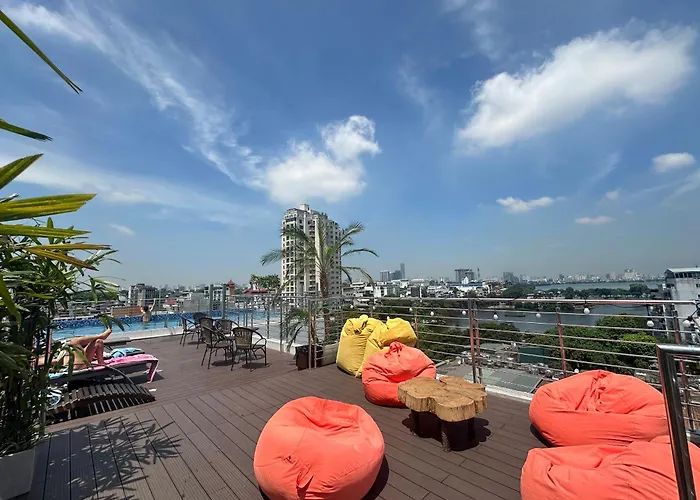 Luxe Paradise Premium Hotel Pham Hong Thai