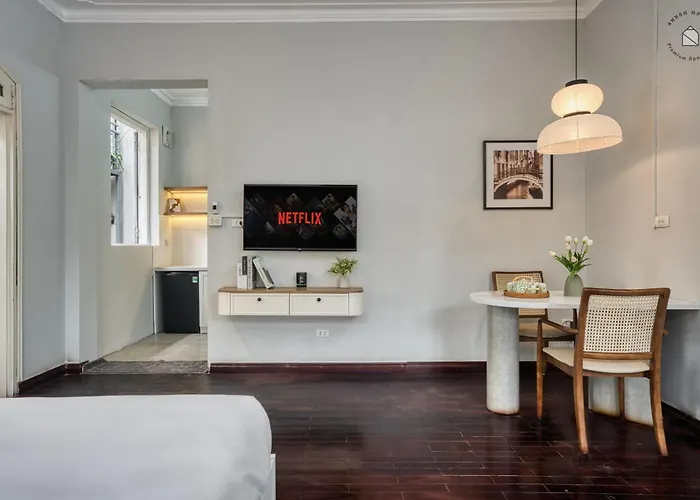 Westlake Tranquil Apartment