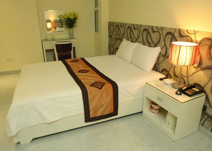 Phu Nhuan New Hotel - Hoang Cau
