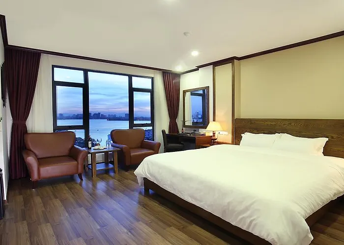 West Lake Home Hotel & Spa