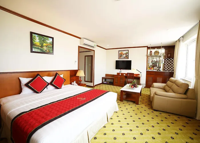 Sunny Hotel 1