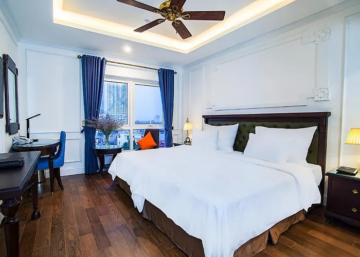 New Era Hotel & Villa