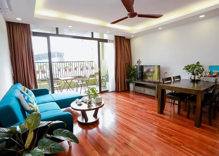 Hanoi Eastern Gate Hostel & Spa