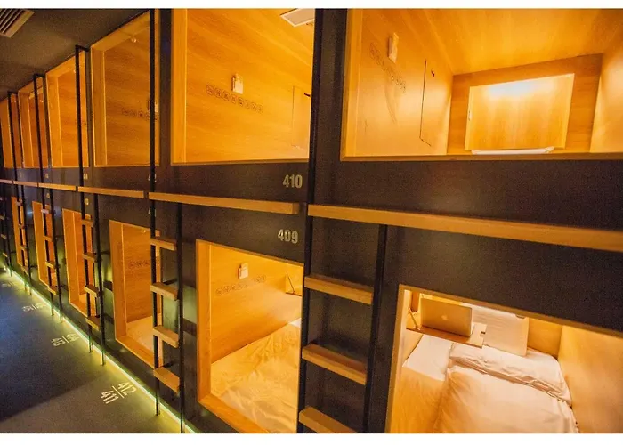 Khan Hoang Capsule Hotel (Adults Only)