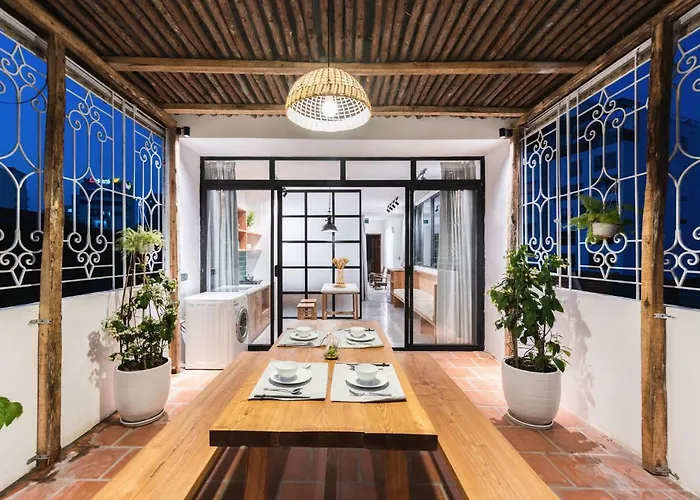 Nyna House-Luxury-Clean-Sword Lake
