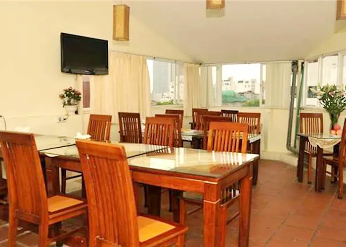 Hanoi Old Decade Hotel