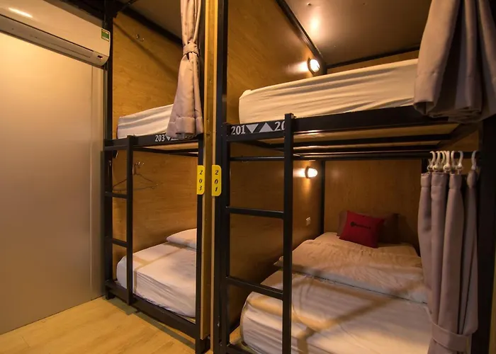 Reddoorz Hostel Near St. Joseph\'S Cathedral