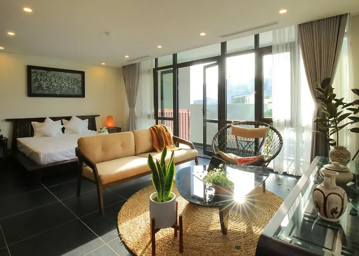 The 1989 House** At Kim Ma* Luxury Apartment* Near Lotte Tower