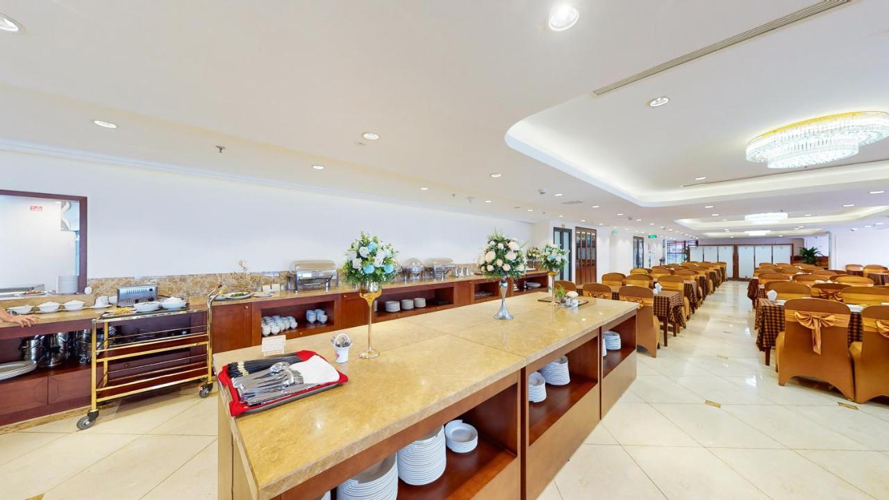Cau Giay Hotel - By Bay Luxury 3*