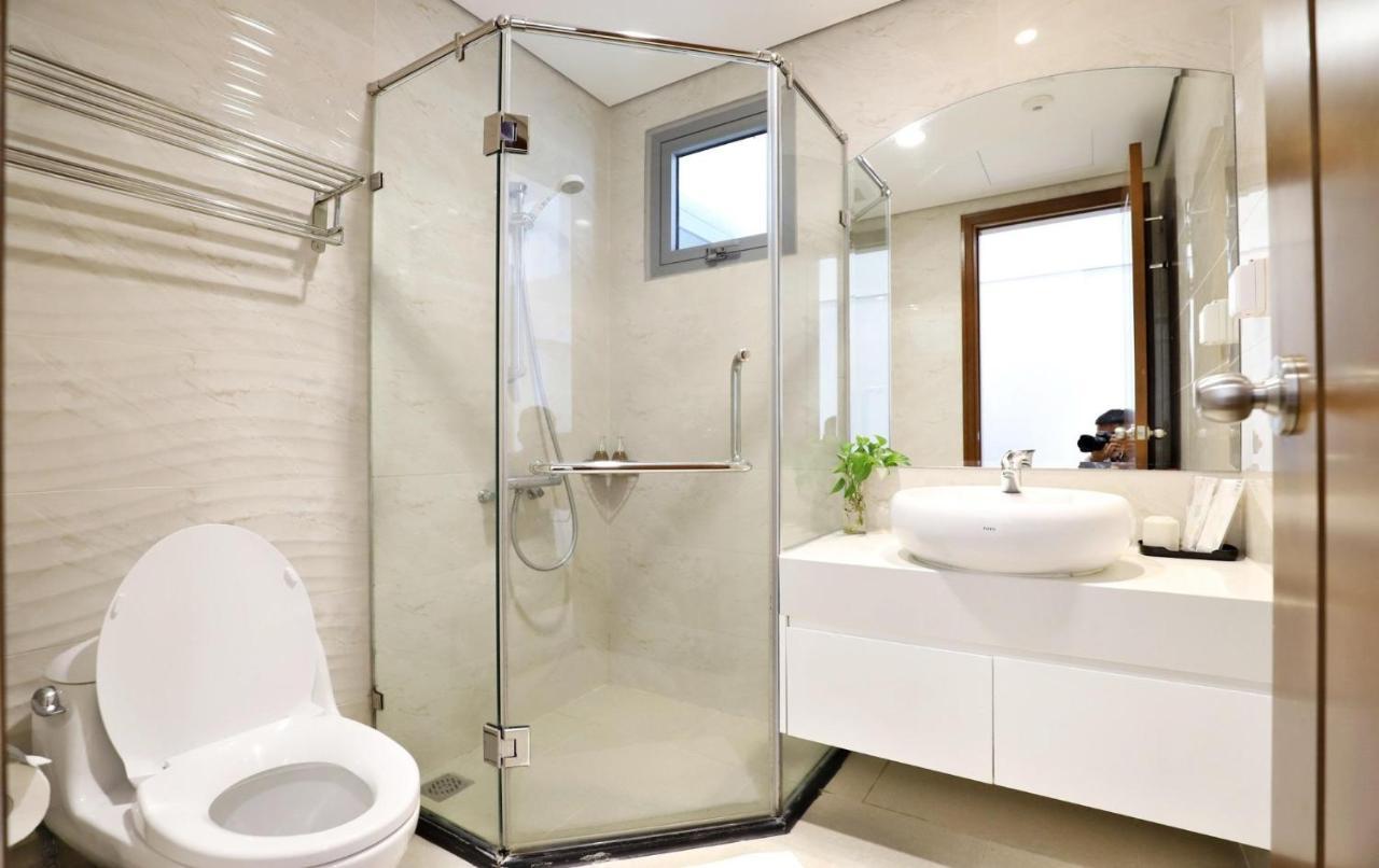Bom Homes- Vinhomes Times City- Service